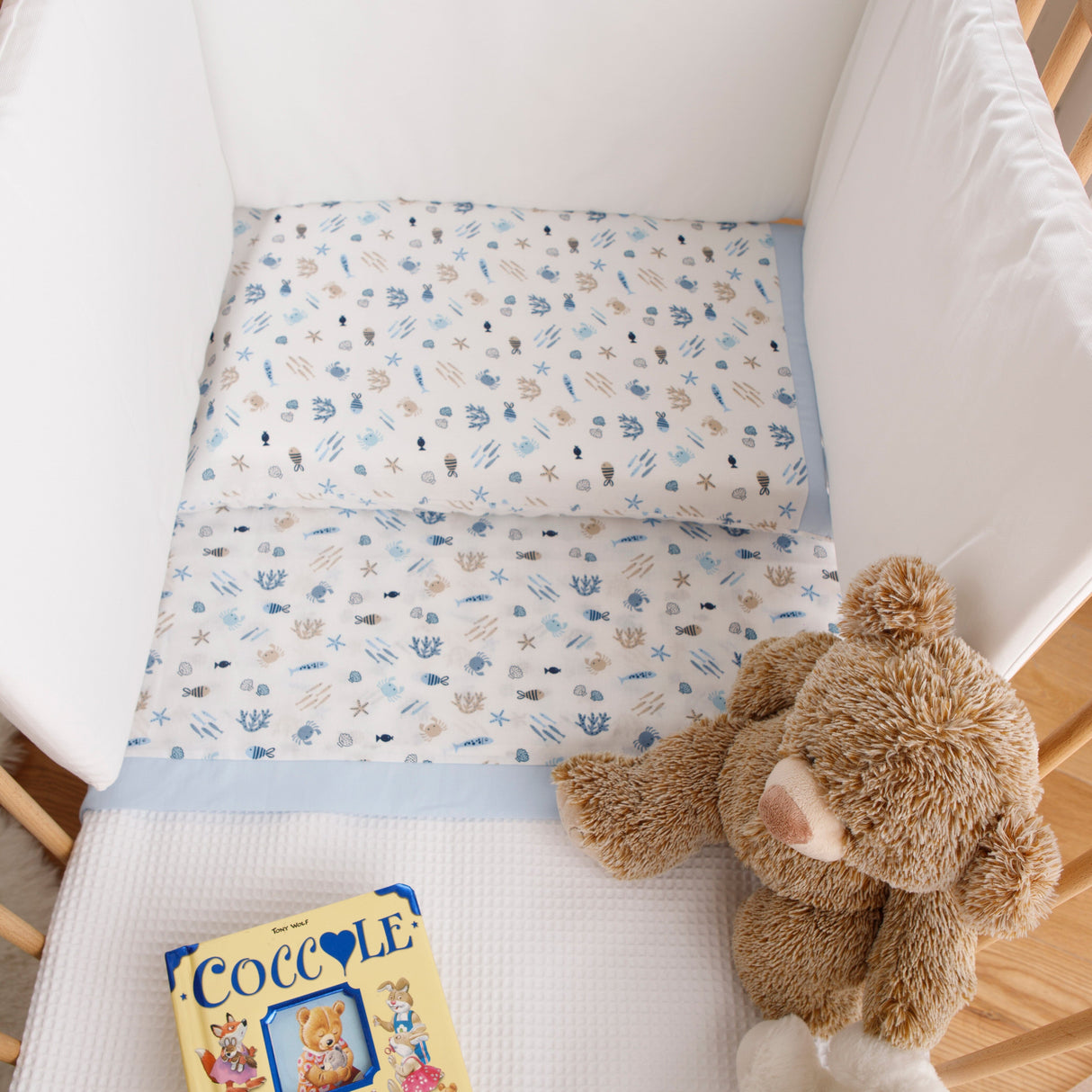 Completo Lenzuoline in Puro Cotone con Fantasia - Mare Completo Lenzuolino Lisola Baby