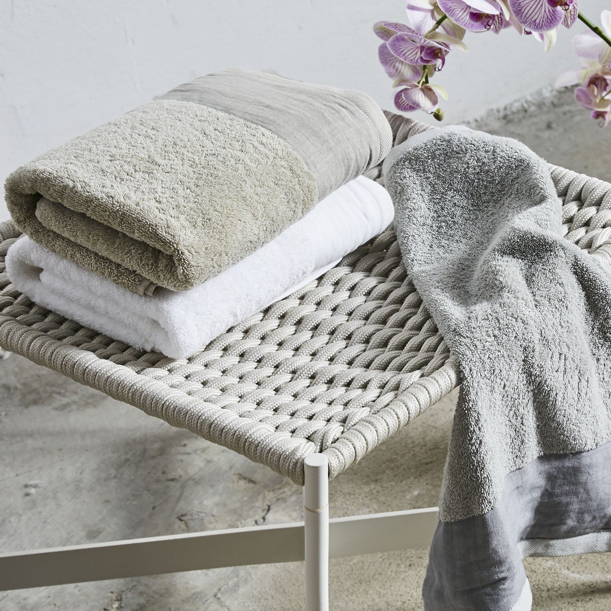 Coppia di Spugna con Balza in Lino StoneWashed - Loira Coppia di spugna Loft by BiancoPerla
