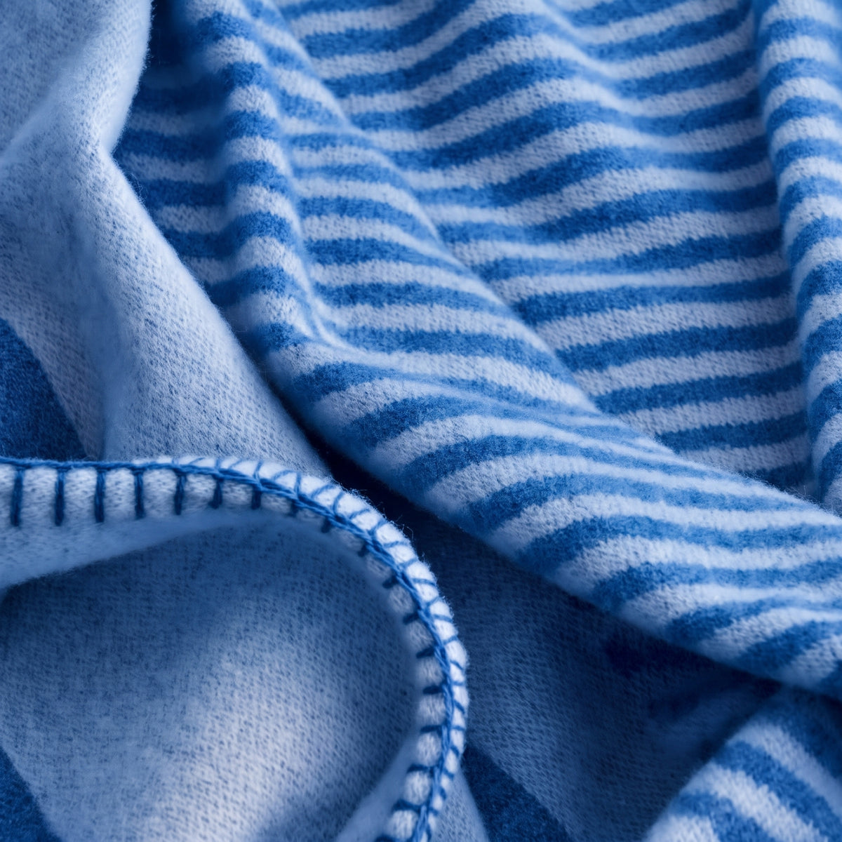 Plaid in Pura Lana Jacquard Motivo Geometrico - Tevere